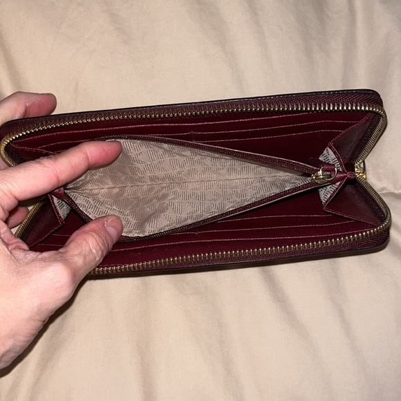 MICHAEL KORS Jet Set Tote Bag and Matching Wallet - Picture 13 of 16